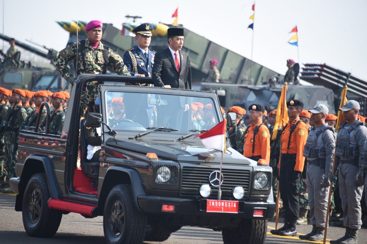 Pindad’s Special Purpose Vehicles Enlivened The Defense Vehicle Parade Commemorating the 74th TNI Anniversary
