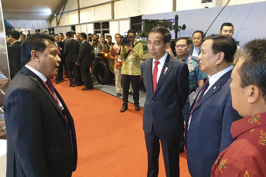 Attending Leadership Meeting of TNI POLRI 2020, President of the Republic of Indonesia Reviewing Pindad Products