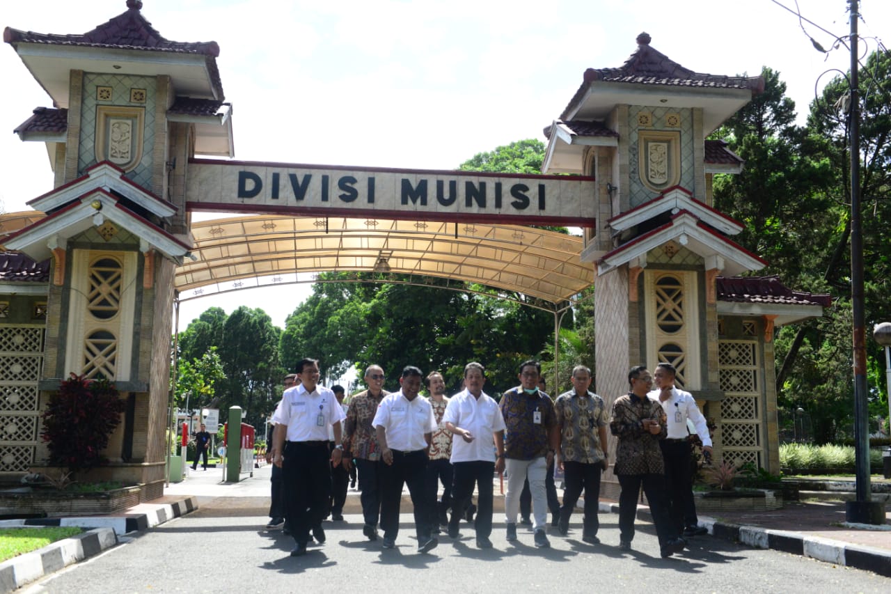 Deputy Minister of Defense and Secretary General of Ministry of Defense Review Pindad Munitions Division