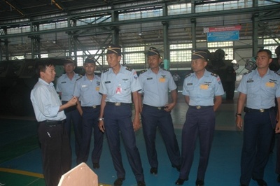 Pasis Dikkualsus Suspa Enghar 13th&nbsp;Batch Visit at PT Pindad (Persero)