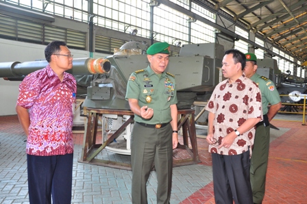 Chief of Army Staff Visit to PT Pindad (Persero)