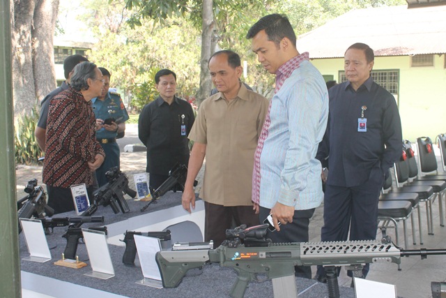 KKIP visits PT Pindad (Persero)