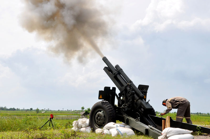 Pindad Berhasil Dalam Uji Coba Produk Munisi Kaliber 105 